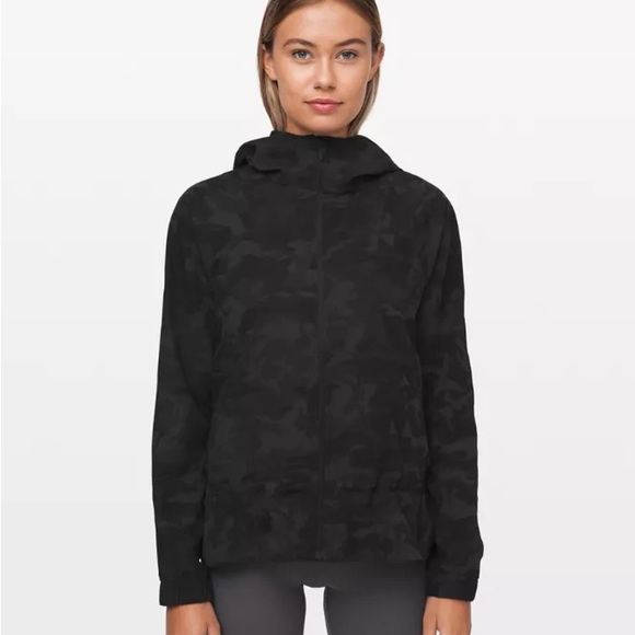 Lululemon Pack It Up Camo Jacket - Picture 3 of 9